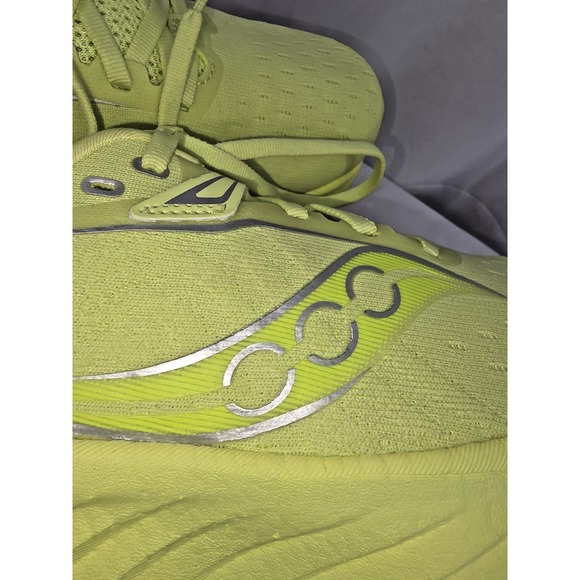 Saucony Women's Triumph 22 Sunny Citron Running Shoes S10964-152 New No Tags/Box - Picture 7 of 11